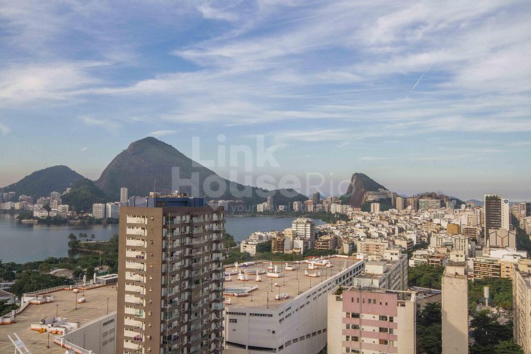 LOVELY CITY/SEA VIEW - LB1-002