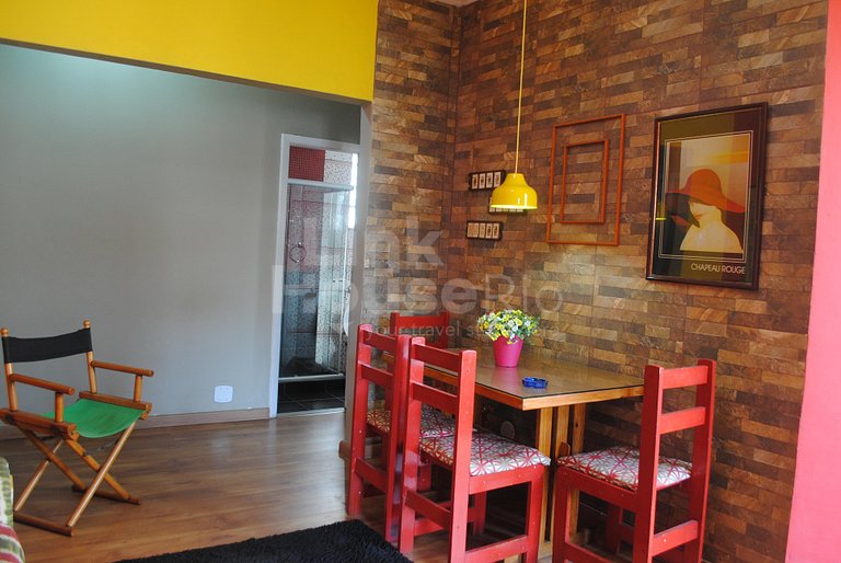 Linkhouse - COLORIDO E ACONCHEGANTE APARTAMENTO NO CORAÇÃO D