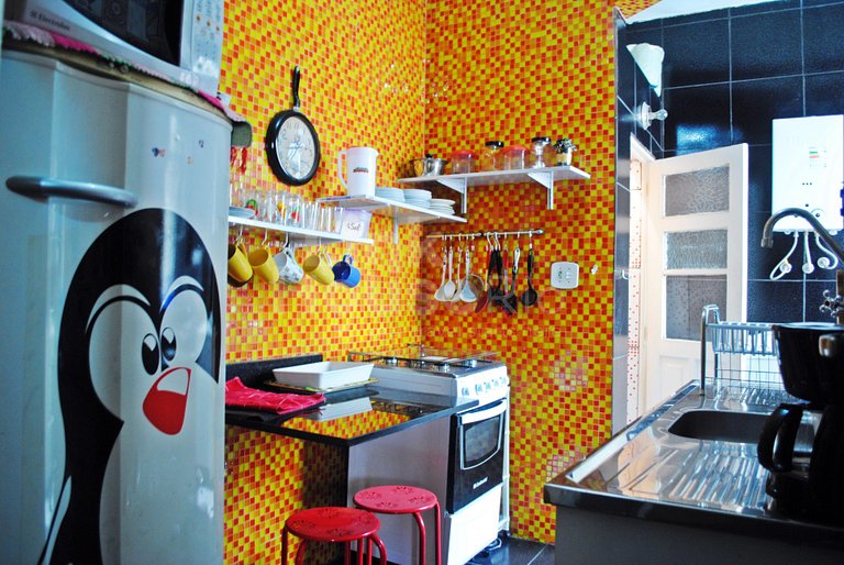 Linkhouse - COLORIDO E ACONCHEGANTE APARTAMENTO NO CORAÇÃO D
