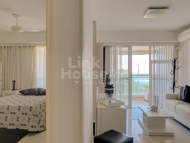 Front Beach Boutique 2-Suites in Barra B11-003