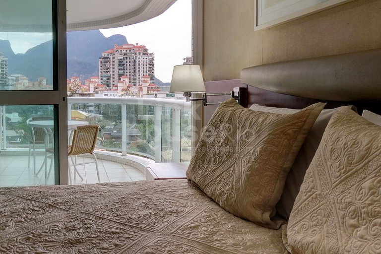 Linkhouse Rio: SEU FLAT COM VARANDA E VISTA NA QUADRA DA PRA
