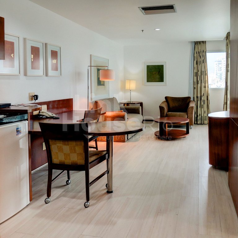 Linkhouse Rio: YOUR FLAT WITH BALCONY AND BEACH VIEW - BARRA