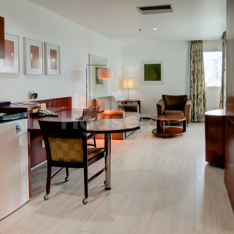 Linkhouse Rio: YOUR FLAT WITH BALCONY AND BEACH VIEW - BARRA