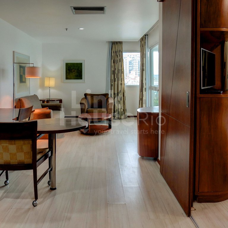 Linkhouse Rio: YOUR FLAT WITH BALCONY AND BEACH VIEW - BARRA