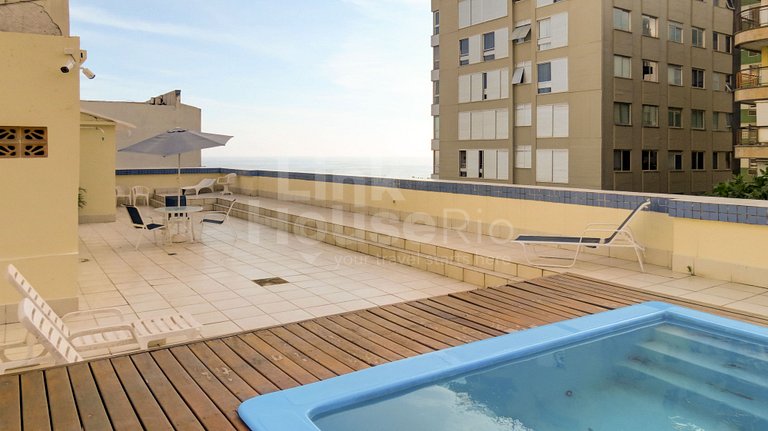 Cobertura Gigante com Piscina e Vista Mar em Ipanema Y1-0036