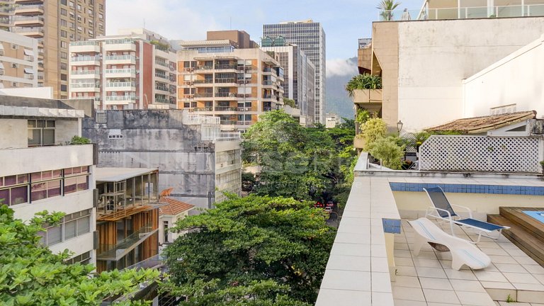 Cobertura Gigante com Piscina e Vista Mar em Ipanema Y1-0036