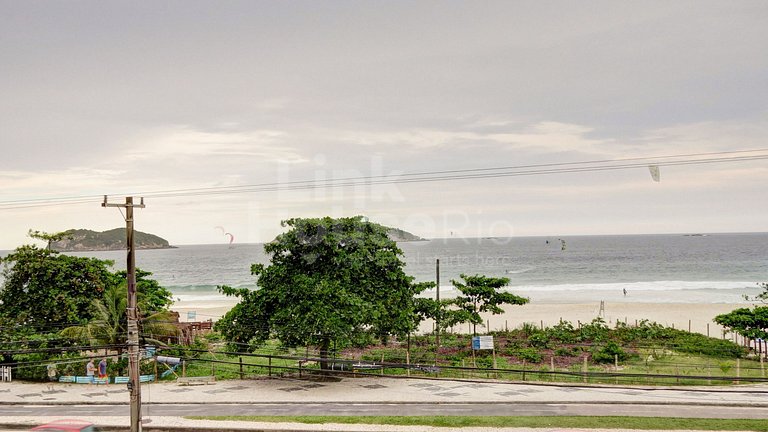Seu Lar Frontal Mar, no Posto 2 de Barra para Férias Incríve