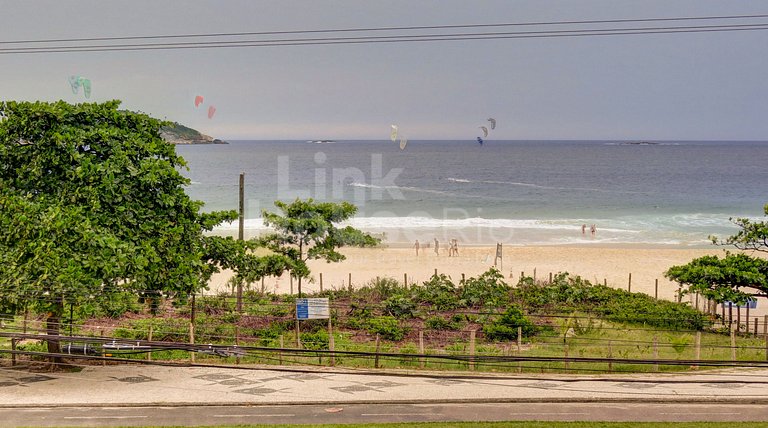 Seu Lar Frontal Mar, no Posto 2 de Barra para Férias Incríve