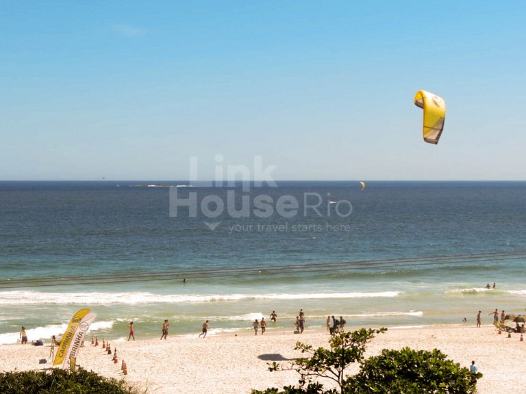 Vista Mar e Muito Confort no Melhor Ponto da Barra B1-0027