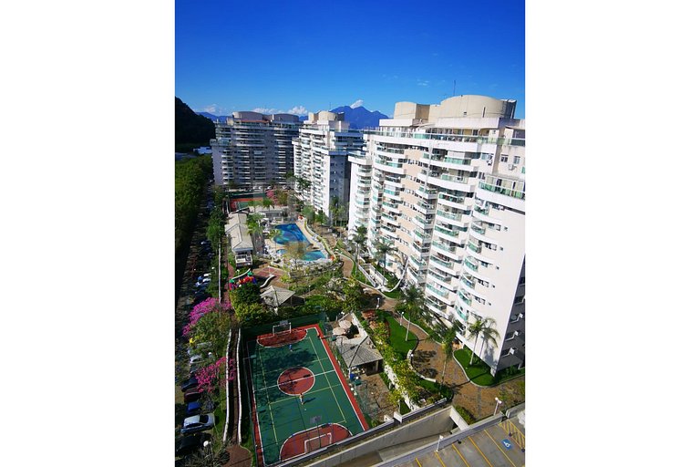 Cobertura com Piscina e Churrasqueira no Sunday Resort R1001