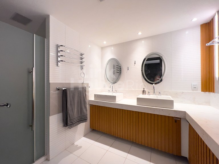 Luxury With Incredible Sea View B11-0013
