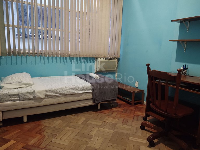 Economic & Cosy 3-BDR Copacabana C2-001