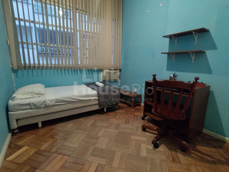 Economic & Cosy 3-BDR Copacabana C2-001