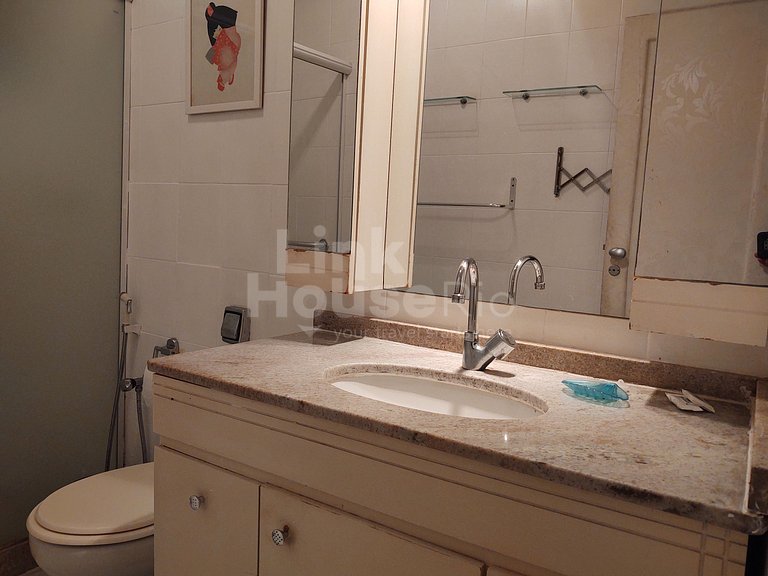 Economic & Cosy 3-BDR Copacabana C2-001