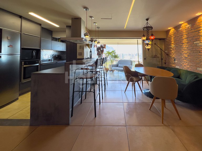 Maravilhosa Cobertura com Vista Panorâmica, Piscina e varand