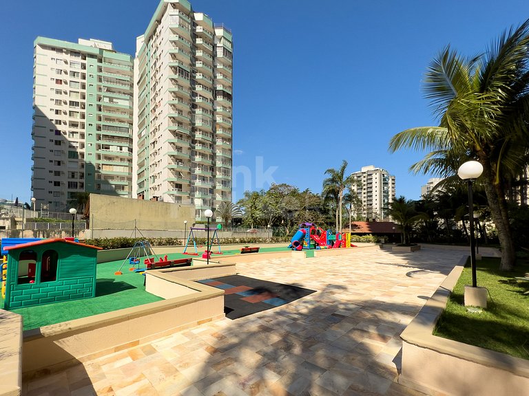 Aconchegante Flat com Varanda Grande e Vista Linda da Barra