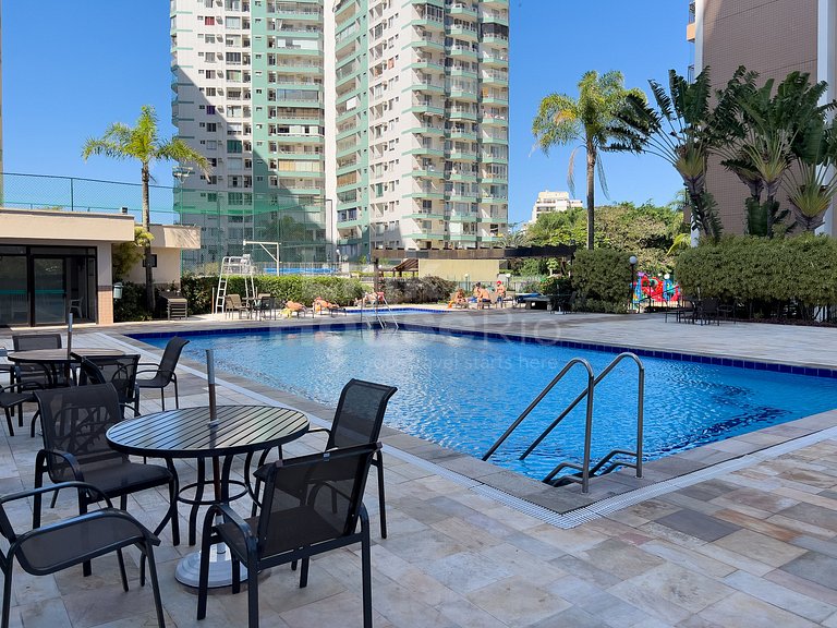 Aconchegante Flat com Varanda Grande e Vista Linda da Barra