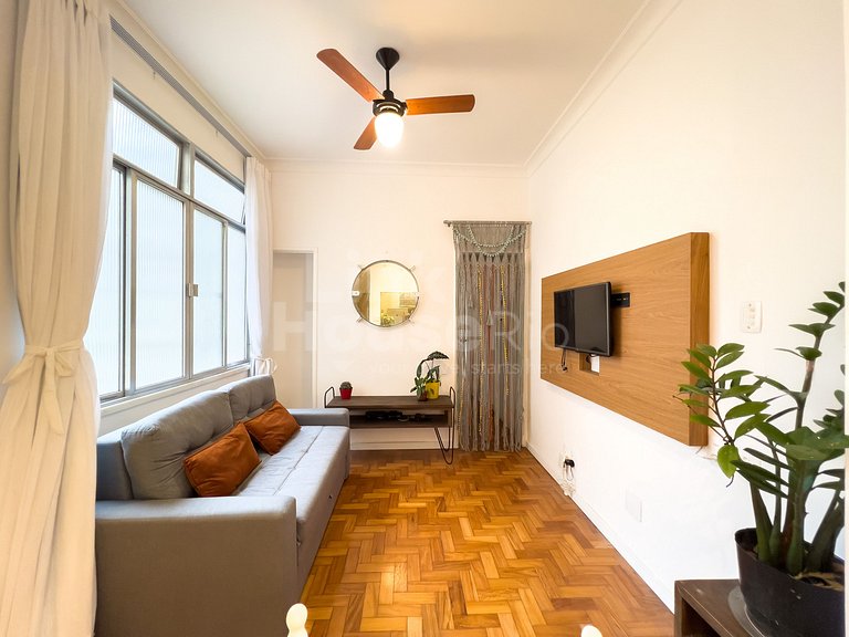 Apartamento Lindo e Confortável de Lado à Praia de Copacaban
