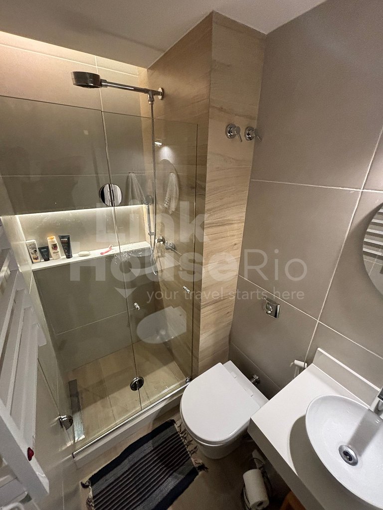 Recém reformado no coração de Copacabana C1-0031