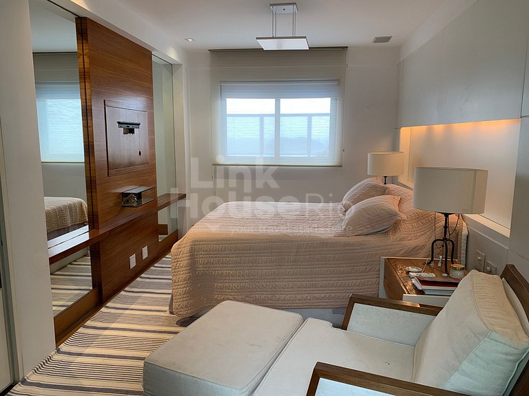 Cobertura Duplex com piscina e Vista Mar B11-0018