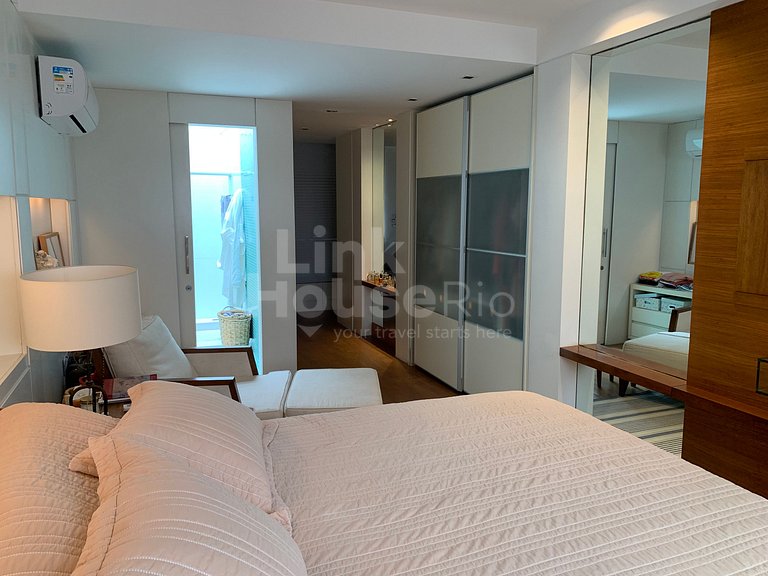 Cobertura Duplex com piscina e Vista Mar B11-0018