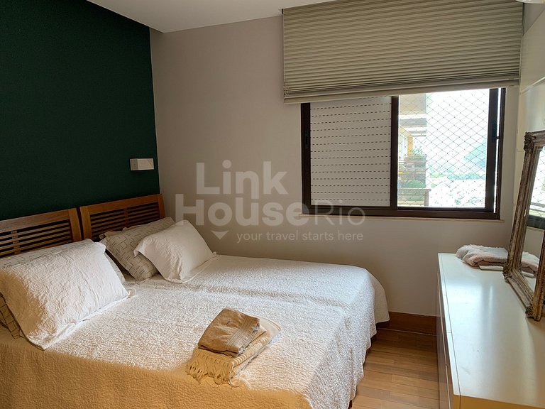 Cobertura Duplex com piscina e Vista Mar B11-0018
