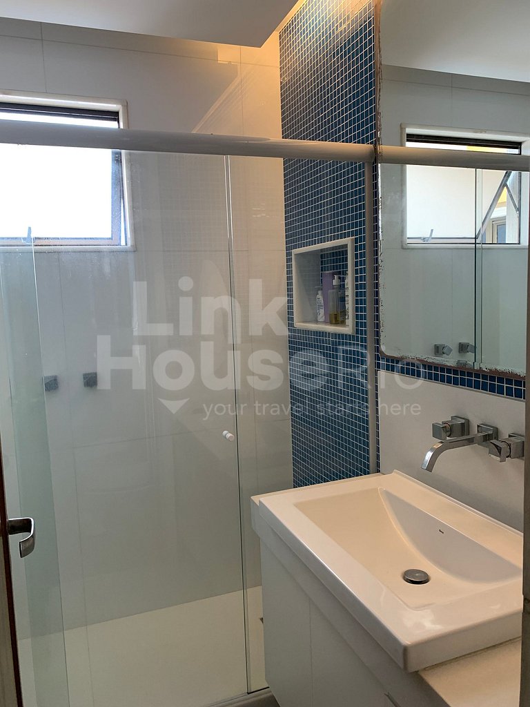 Cobertura Duplex com piscina e Vista Mar B11-0018