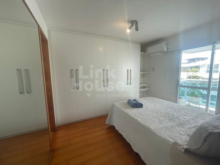 Apartamento na melhor localização da Praia do Pepe B1-0033
