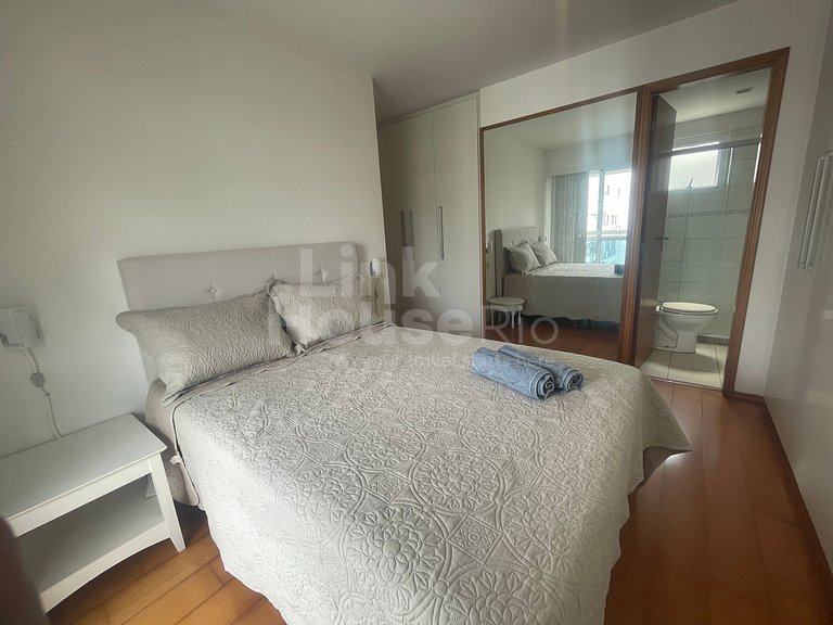 Apartamento na melhor localização da Praia do Pepe B1-0033