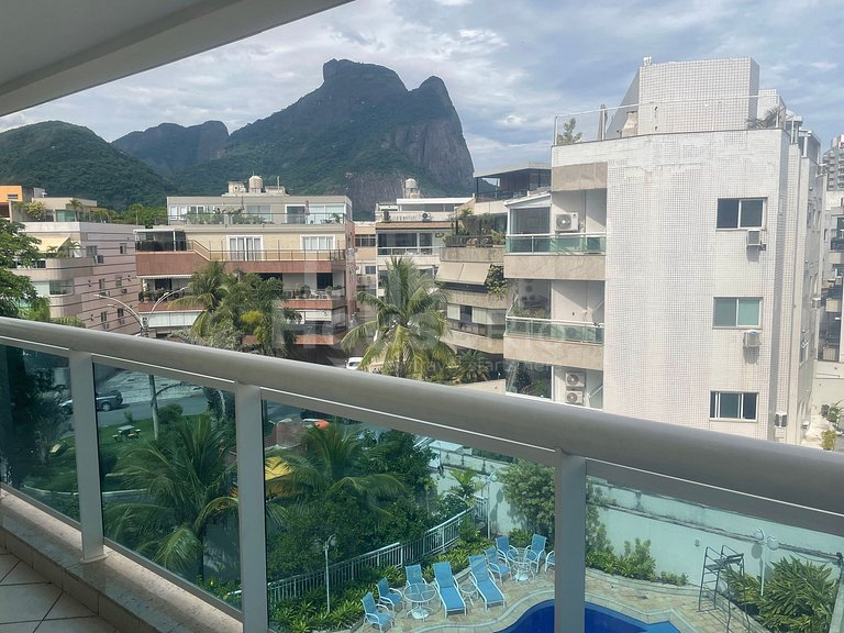 Apartamento na melhor localização da Praia do Pepe B1-0033