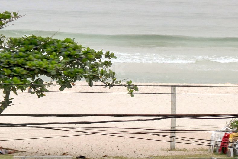 Seu Lar Frontal Mar na Charmosa Praia do Pepê B11-003