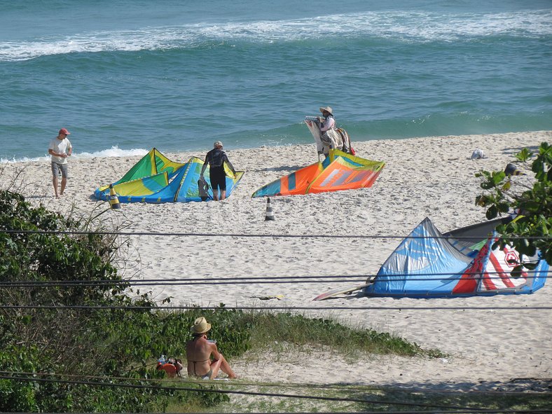 Seu Lar Frontal Mar, no Posto 2 de Barra para Férias Incríve